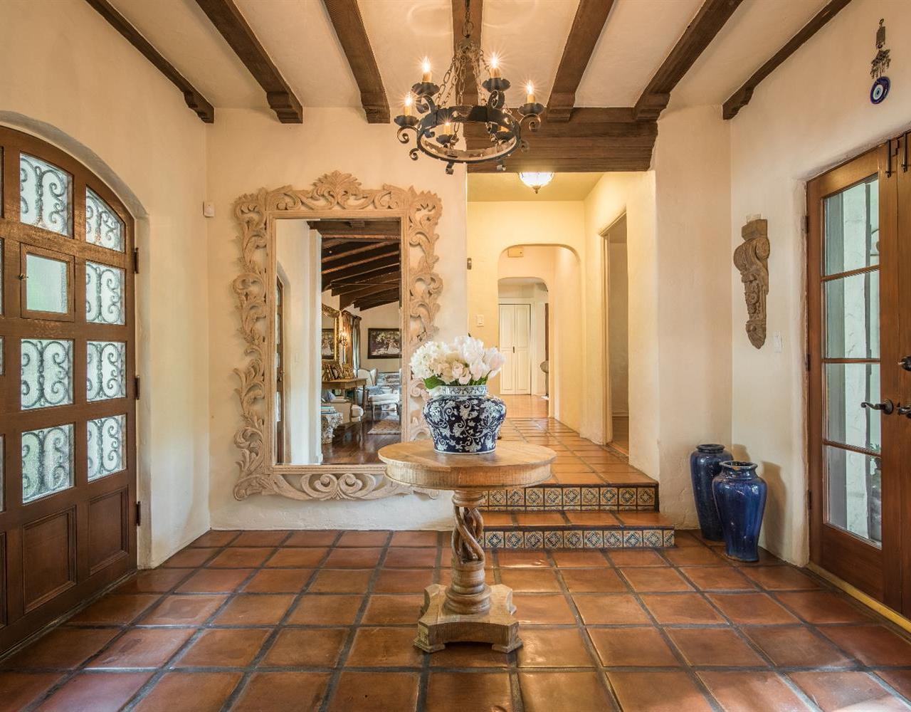 3010 Edmonton Road Glendale, CA 91206 - Photo 10 of 33