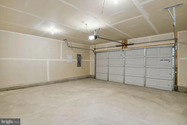 a view of a garage