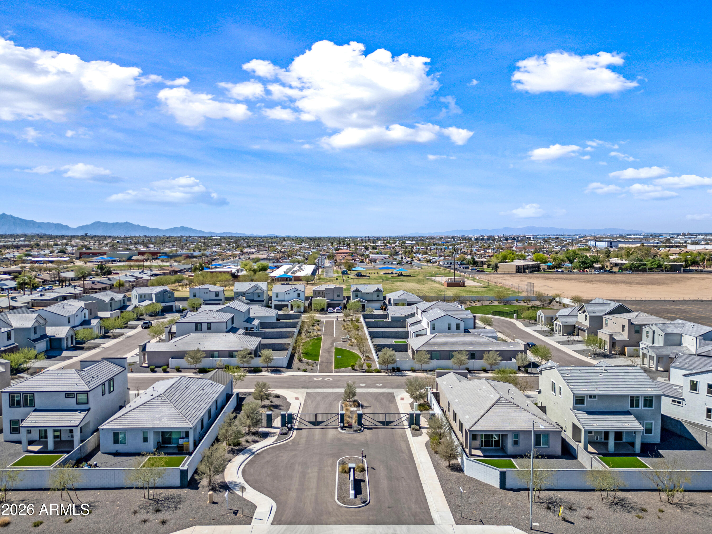 4631 South 23rd Way Phoenix, AZ 85040 - Photo 2 of 38 2-Goldwater-ocupix-Comm (1)