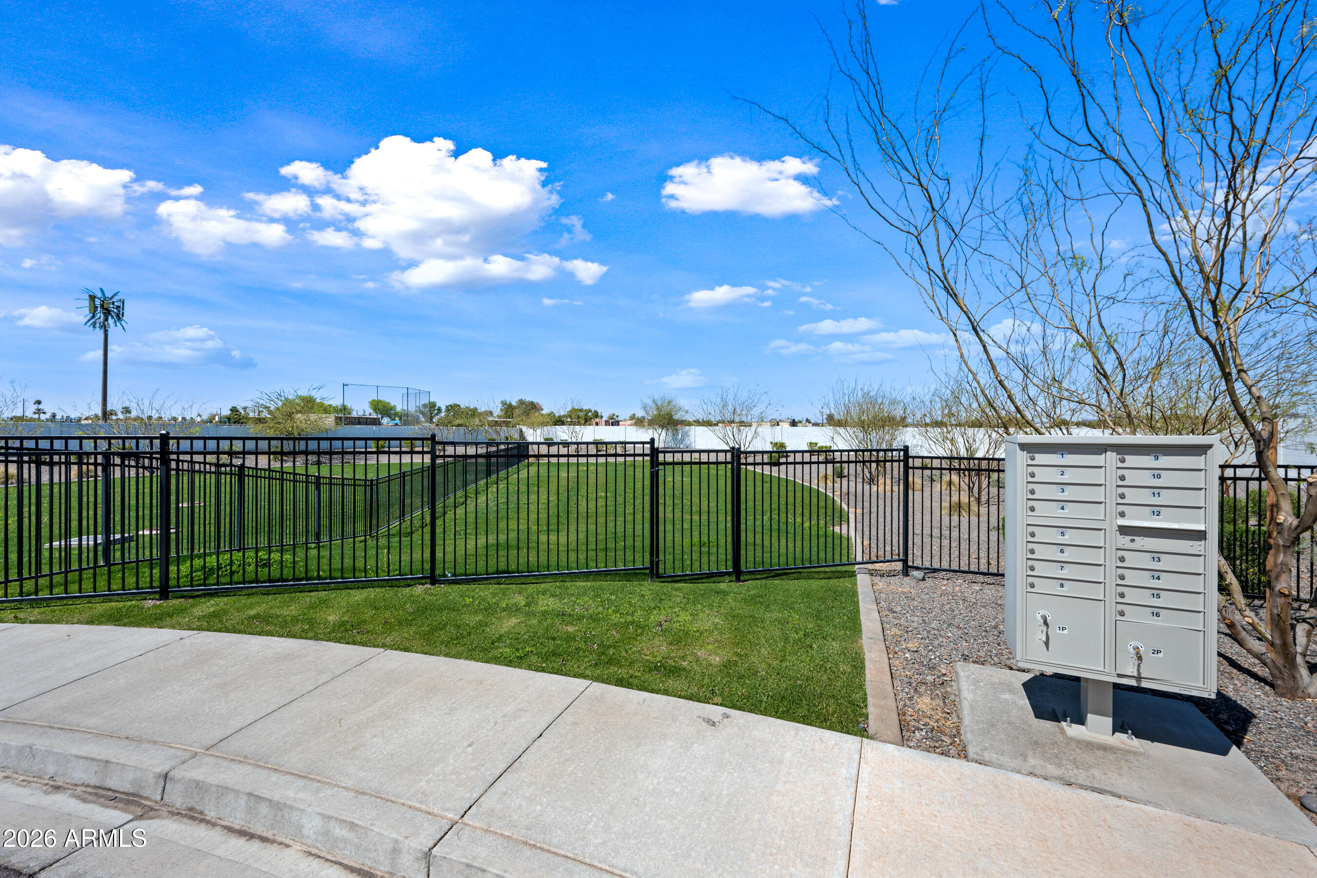 4631 South 23rd Way Phoenix, AZ 85040 - Photo 25 of 38 26-Goldwater-ocupix-Comm