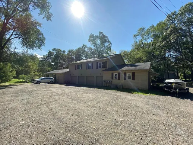 $799,900 | 260 West Unadilla Street, Pinckney, MI 48169