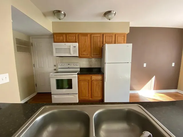 $799,900 | 260 West Unadilla Street, Pinckney, MI 48169