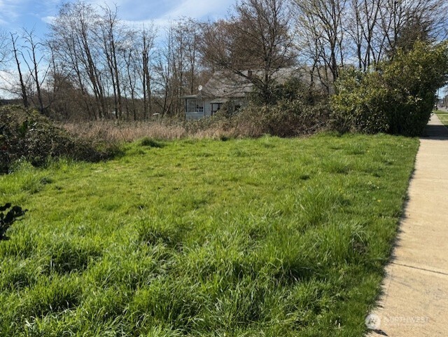 881 Southwest Chehalis Avenue Chehalis, WA 98532 - Photo 3 of 7