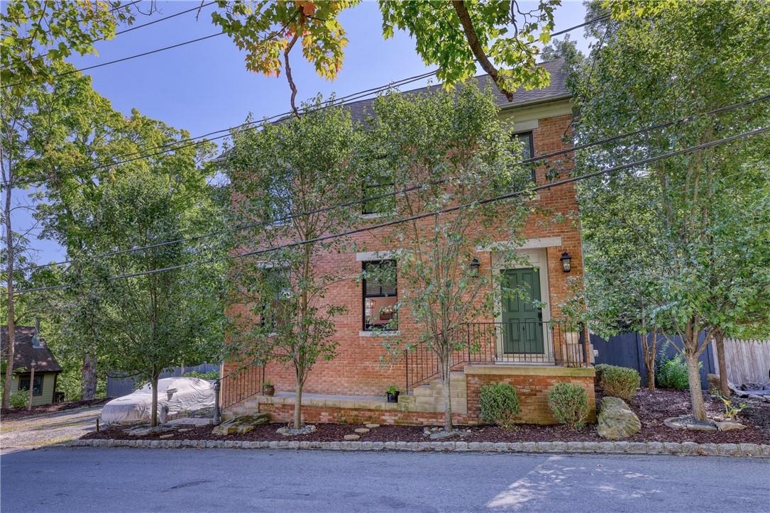 4 Iron Forge Road Warwick, NY 10990 - Photo 1 of 1 front view of a house with a street