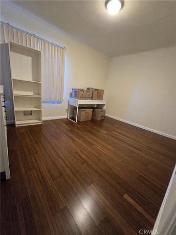 $985,000 | 2944 Mayfield Avenue, La Crescenta, CA 91214