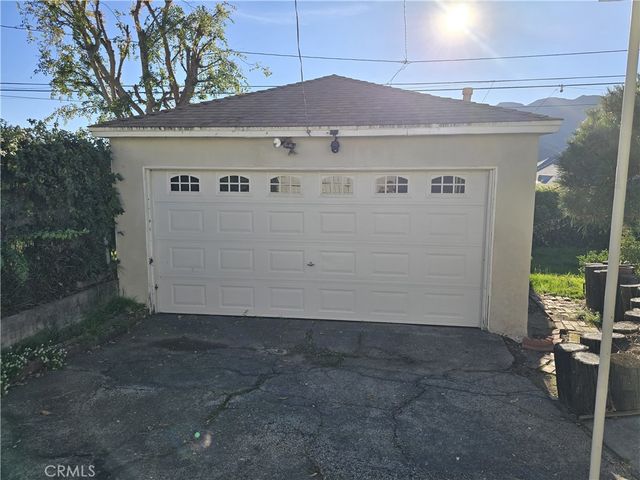 $985,000 | 2944 Mayfield Avenue, La Crescenta, CA 91214