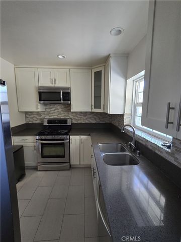 $985,000 | 2944 Mayfield Avenue, La Crescenta, CA 91214