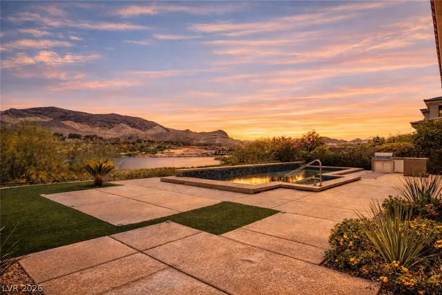 $12,000 | 72 Bella Lago Avenue, Henderson, NV 89011