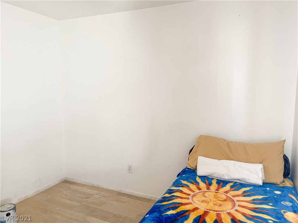 4220 Riker Avenue Las Vegas, NV 89115 - Photo 11 of 21 Gallery Image 11