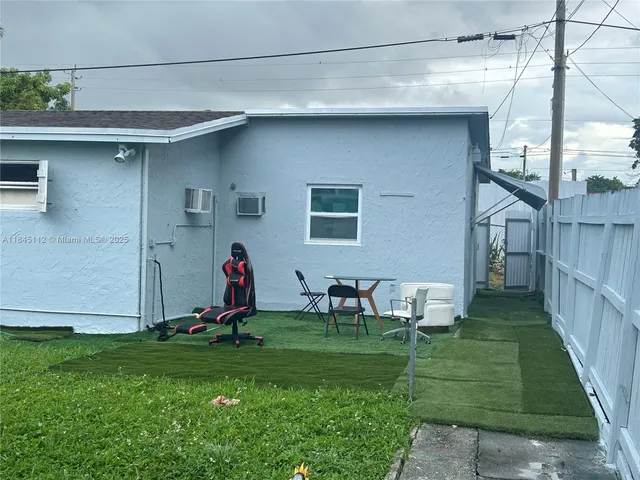 a view of outdoor space