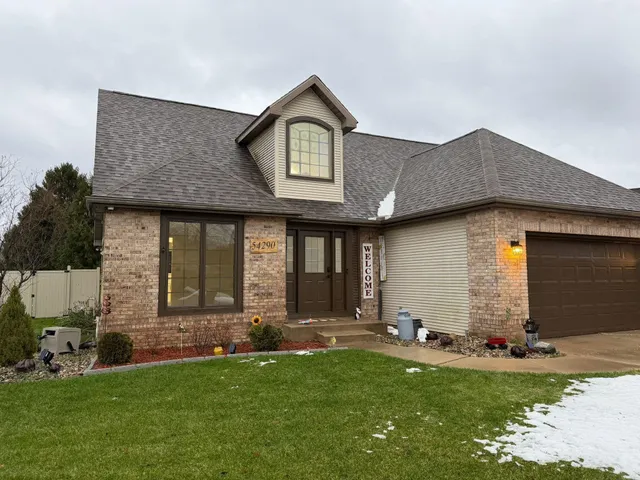 $349,900 | 54290 Pebblestone Lane, Elkhart, IN 46514