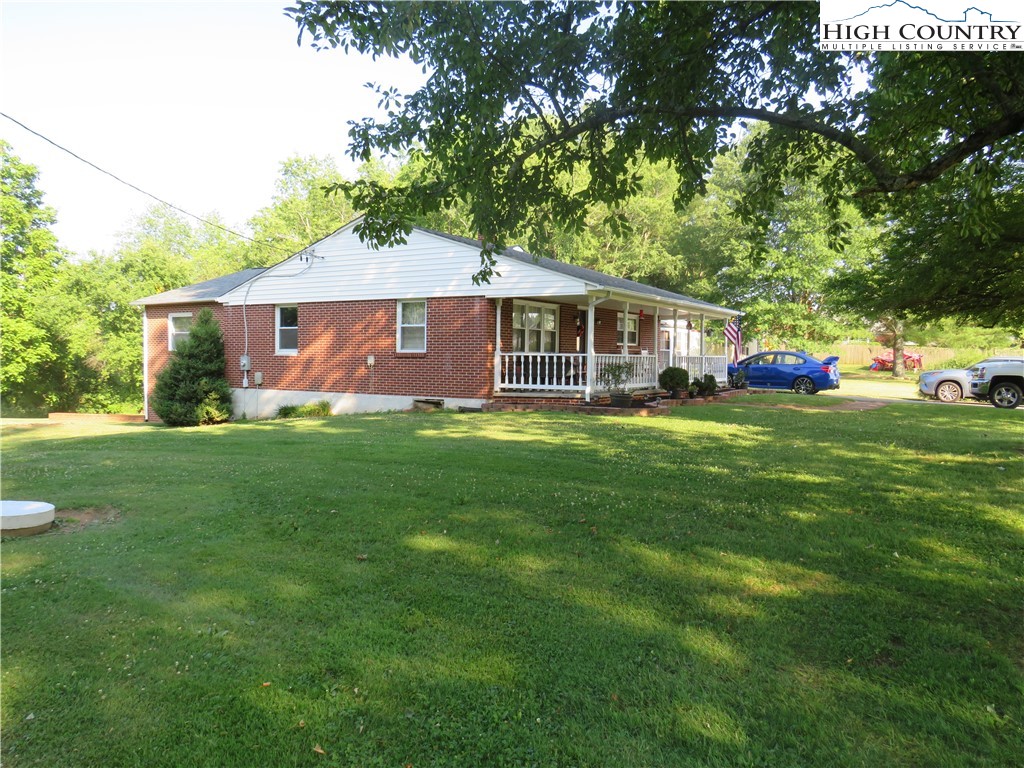 102 Edmonds Road Ennice, NC 28623 - Photo 2 of 39 Gallery Image 2