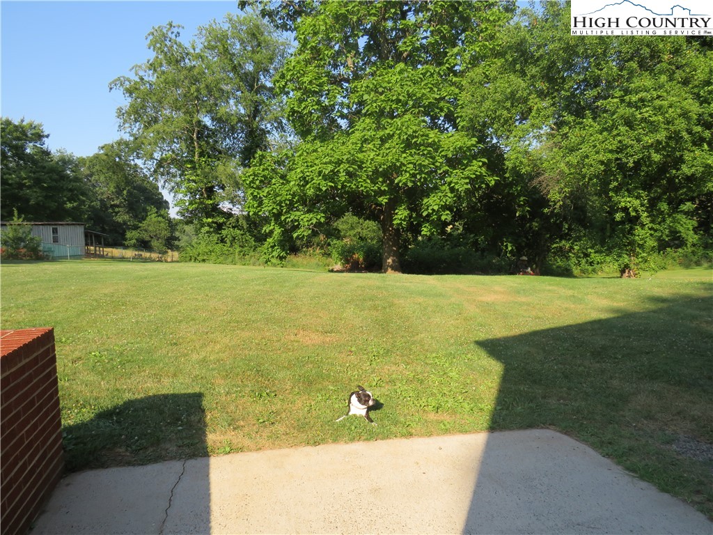 102 Edmonds Road Ennice, NC 28623 - Photo 32 of 39 Gallery Image 32