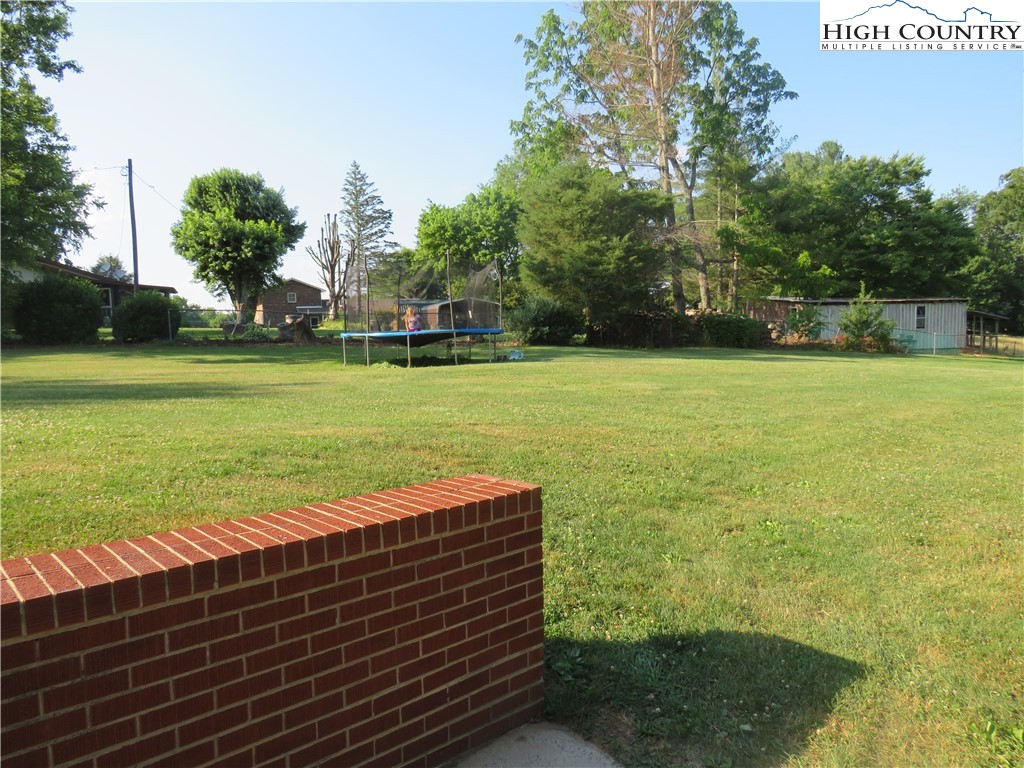102 Edmonds Road Ennice, NC 28623 - Photo 33 of 39 Gallery Image 33