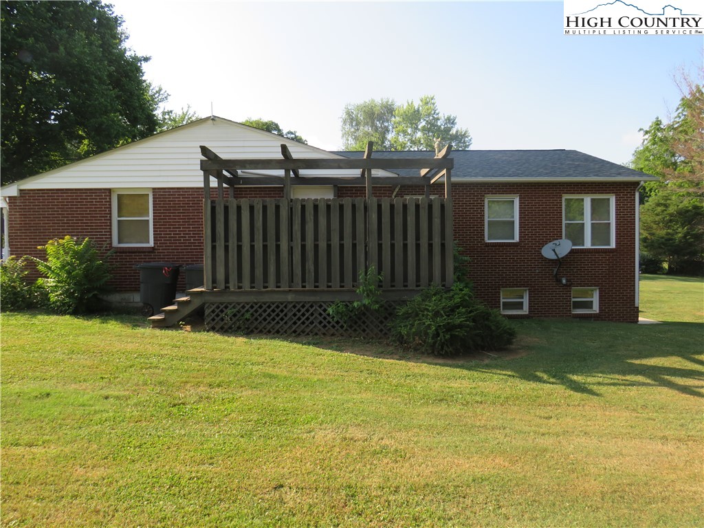 102 Edmonds Road Ennice, NC 28623 - Photo 38 of 39 Gallery Image 38