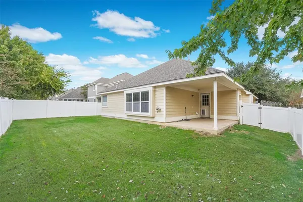 $400,000 | 4936 McCauley Drive, Fort Worth, TX 76244