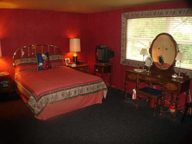 4131 Kendale Road Columbus, OH 43220 - Photo 12 of 17 Gallery Image 12