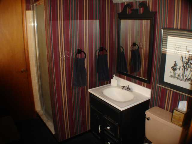 4131 Kendale Road Columbus, OH 43220 - Photo 13 of 17 Gallery Image 13