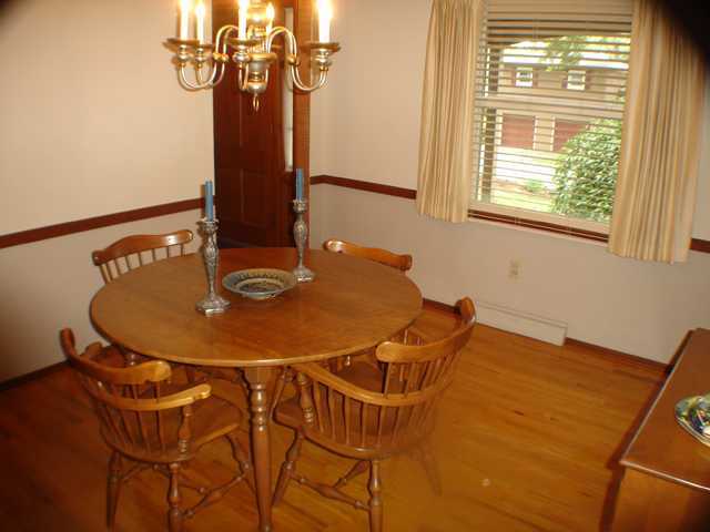4131 Kendale Road Columbus, OH 43220 - Photo 3 of 17 Gallery Image 3