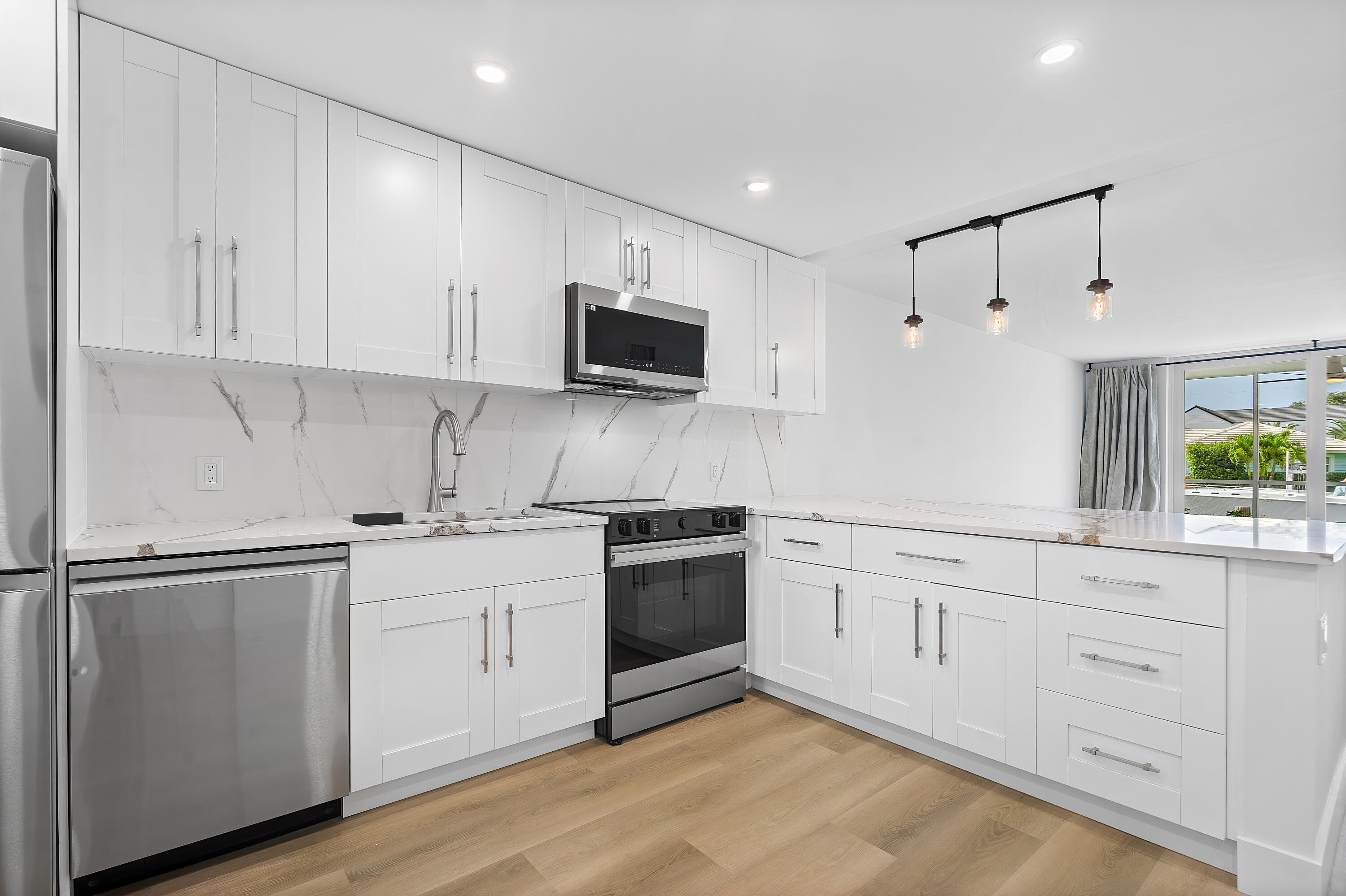 750 Northeast Spanish River Boulevard, Unit 1090 Boca Raton, FL 33431 - Photo 4 of 46 004-750NortheastSpanishRiverBoulevard-Bo