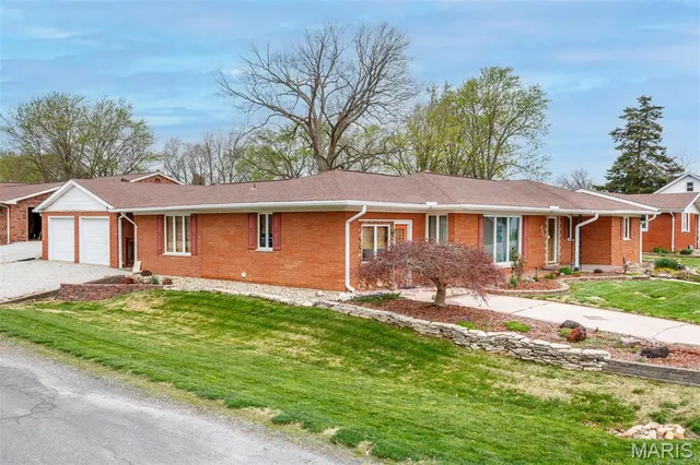 $280,000 | 132 South Duncan Street, Marine, IL 62061