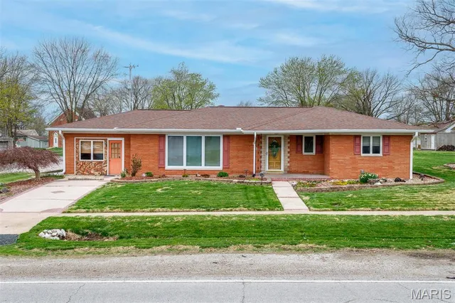 $280,000 | 132 South Duncan Street, Marine, IL 62061