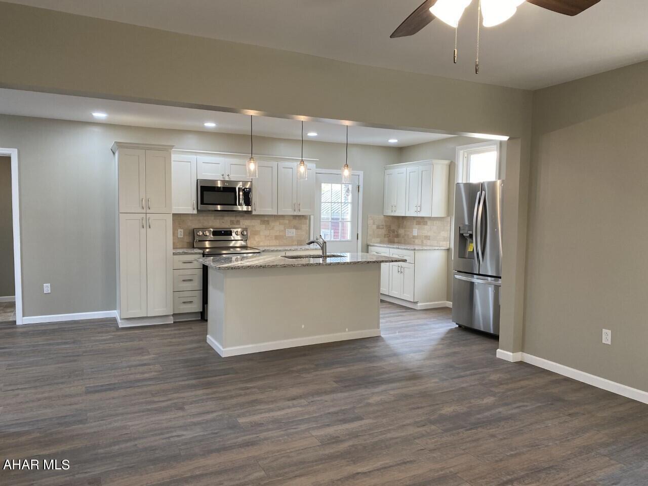 520 Maple Street Roaring Spring, PA 16673 - Photo 5 of 34 Gallery Image 5