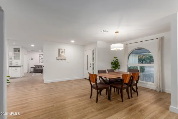 $4,200 | 5253 East Beck Lane, Scottsdale, AZ 85254