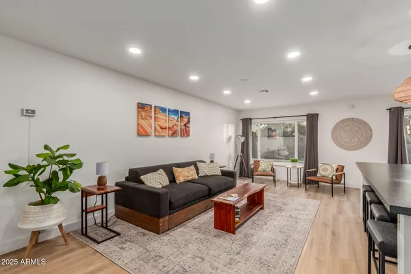 $4,200 | 5253 East Beck Lane, Scottsdale, AZ 85254