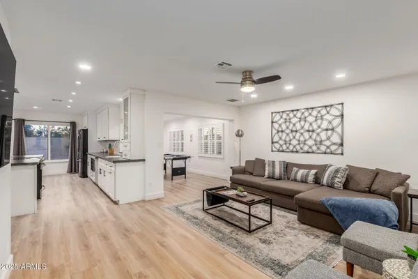 $4,200 | 5253 East Beck Lane, Scottsdale, AZ 85254