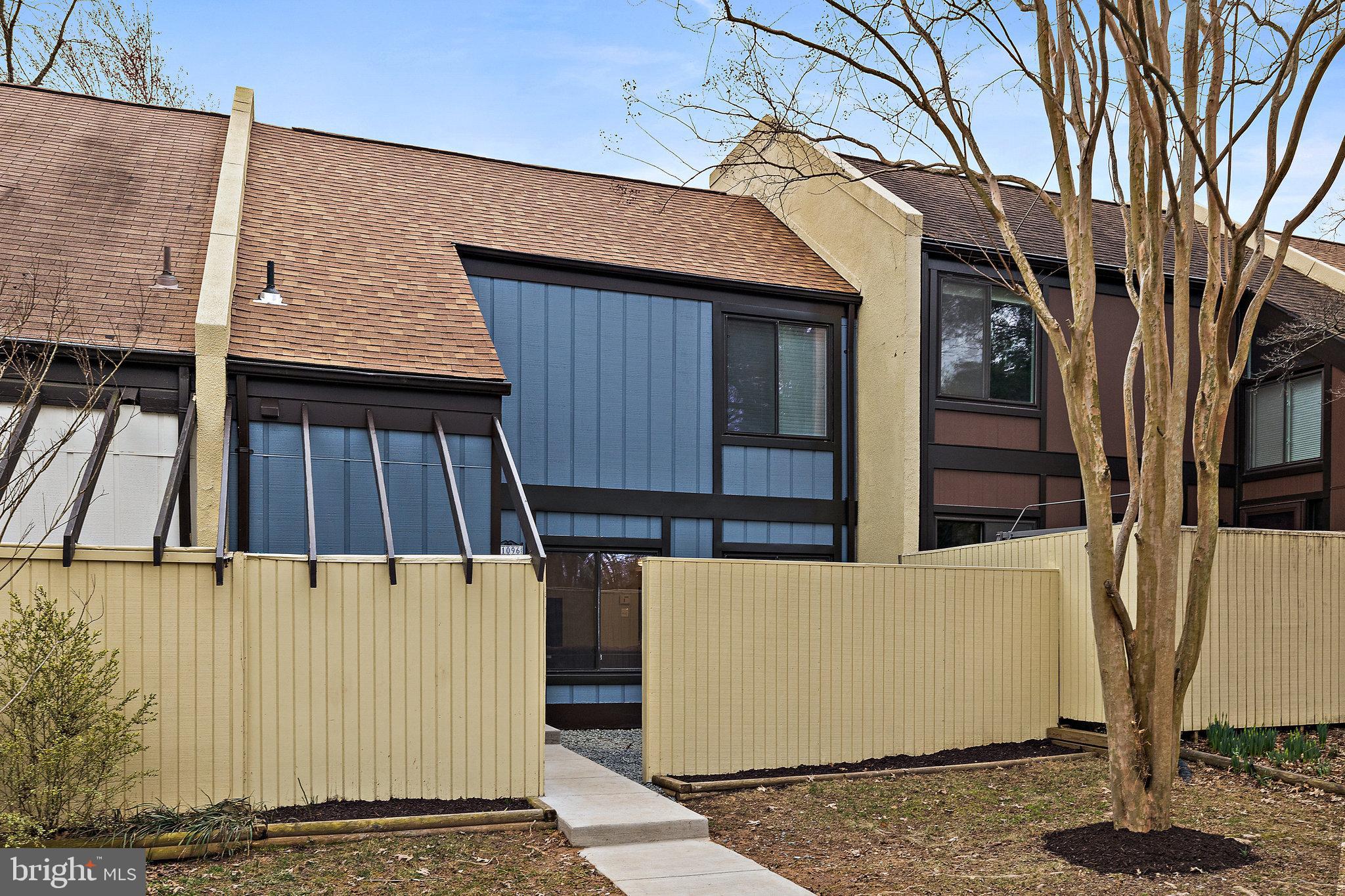 11096 Saffold Way Reston, VA 20190 - Photo 2 of 62