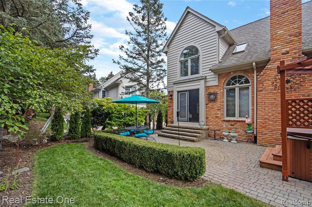 1093 Pointe Pl Boulevard Rochester, MI 48307 - Photo 46 of 46