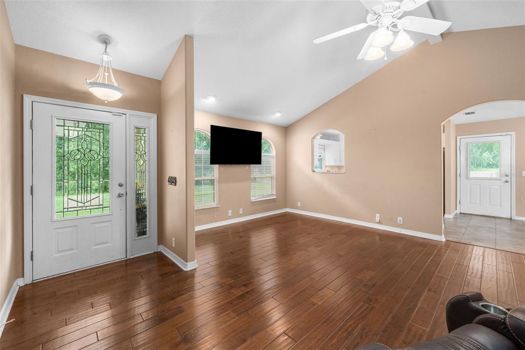 121 Geck Road Palatka, FL 32177 - Photo 5 of 46 Gallery Image 5