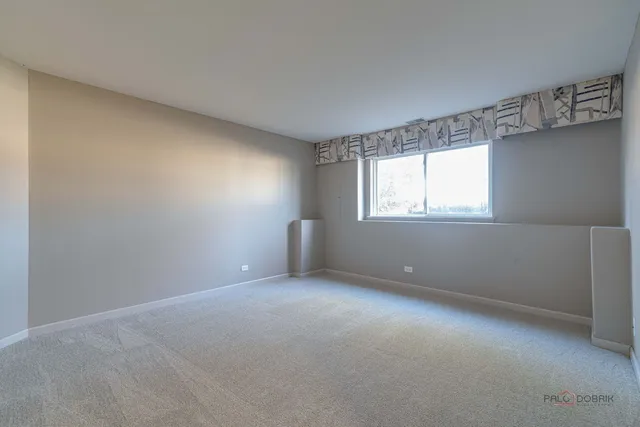 $349,900 | 1129 North Claremont Drive, Unit 1129, Palatine, IL 60074