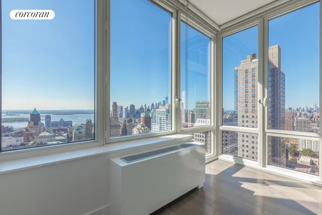 $1,720,000 | 388 Bridge Street, Unit 43H | Downtown Brooklyn