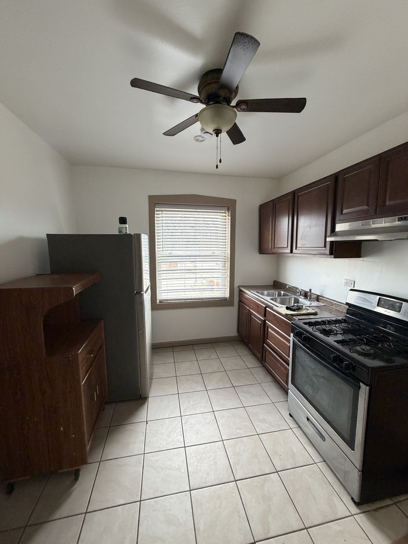 7402 South Racine Avenue, Unit 1 Chicago, IL 60636 - Photo 8 of 10