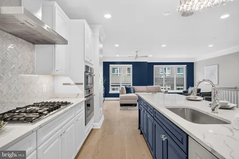 $899,900 | 2840 Red Star Lane, Alexandria, VA 22303