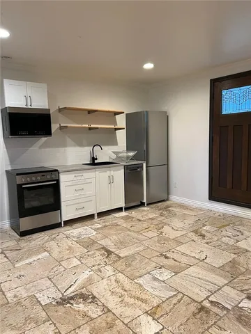 a view of walk in closet