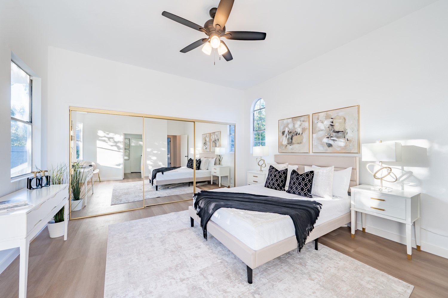 8111 Matchlock Cove Austin, TX 78729 - Photo 19 of 31 a living room with furniture and a large window