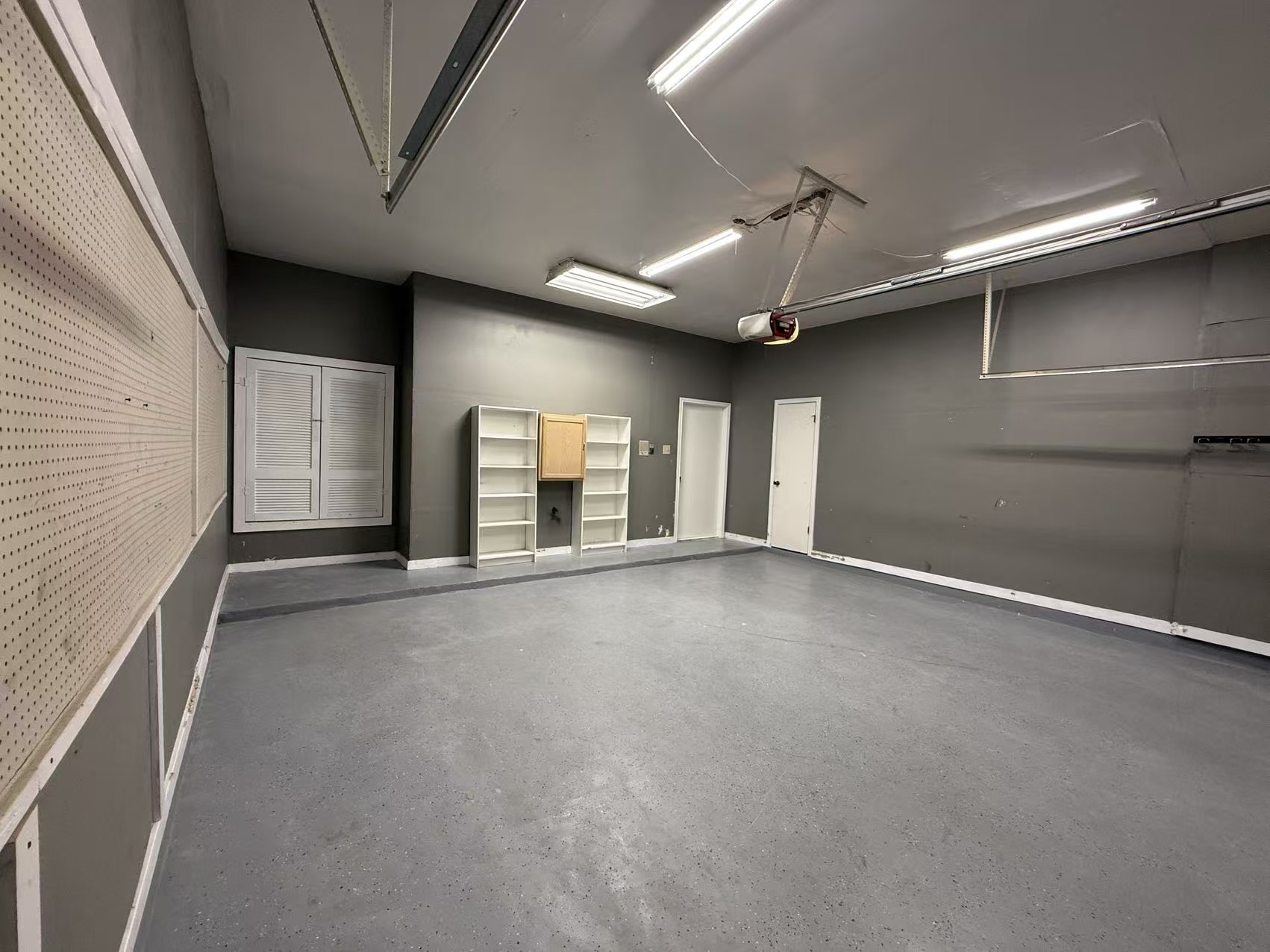 8111 Matchlock Cove Austin, TX 78729 - Photo 29 of 31 a view of an empty room with a window