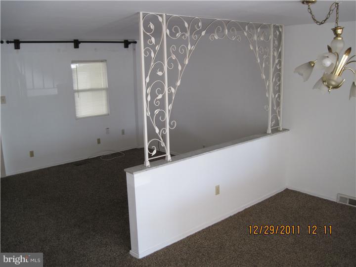 12032 Millbrook Road Philadelphia, PA 19154 - Photo 2 of 24 Gallery Image 2