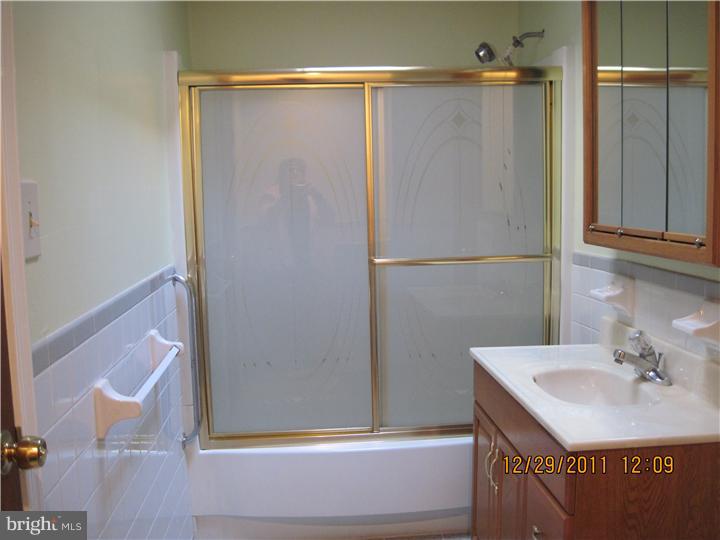 12032 Millbrook Road Philadelphia, PA 19154 - Photo 13 of 24 Gallery Image 13