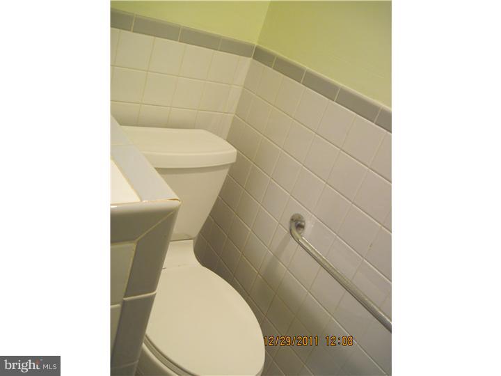 12032 Millbrook Road Philadelphia, PA 19154 - Photo 17 of 24 Gallery Image 17