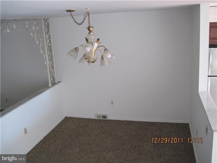 12032 Millbrook Road Philadelphia, PA 19154 - Photo 3 of 24 Gallery Image 3