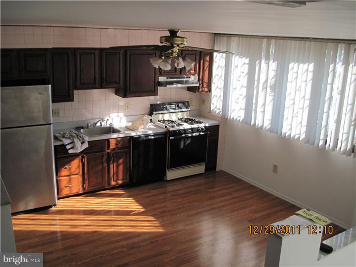 12032 Millbrook Road Philadelphia, PA 19154 - Photo 6 of 24 Gallery Image 6
