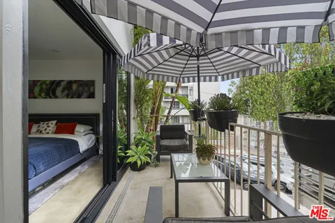 $799,000 | 1145 Larrabee Street, Unit 9, West Hollywood, CA 90069