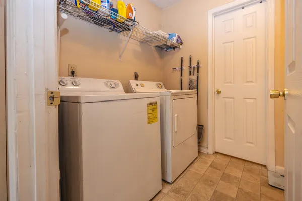 $89,000 | 1103 Greentree Court, Unit F, Tallahassee, FL 32304