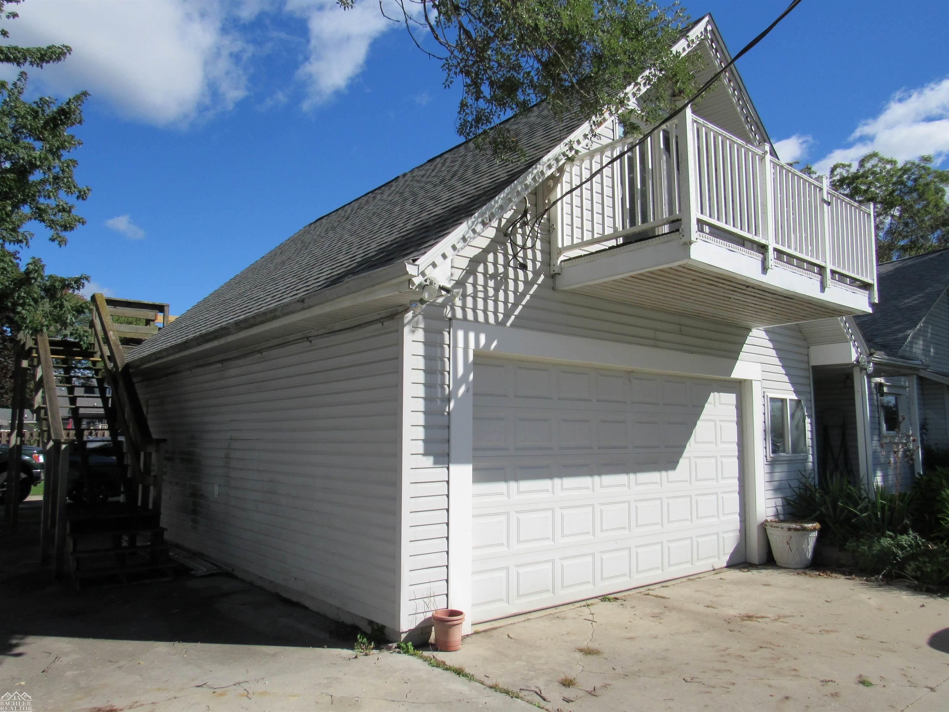 9910 North River Road Algonac, MI 48001 - Photo 42 of 48 50223938-019ab264-eb81-4c40-b4c9-d3151645e4c4.JPG