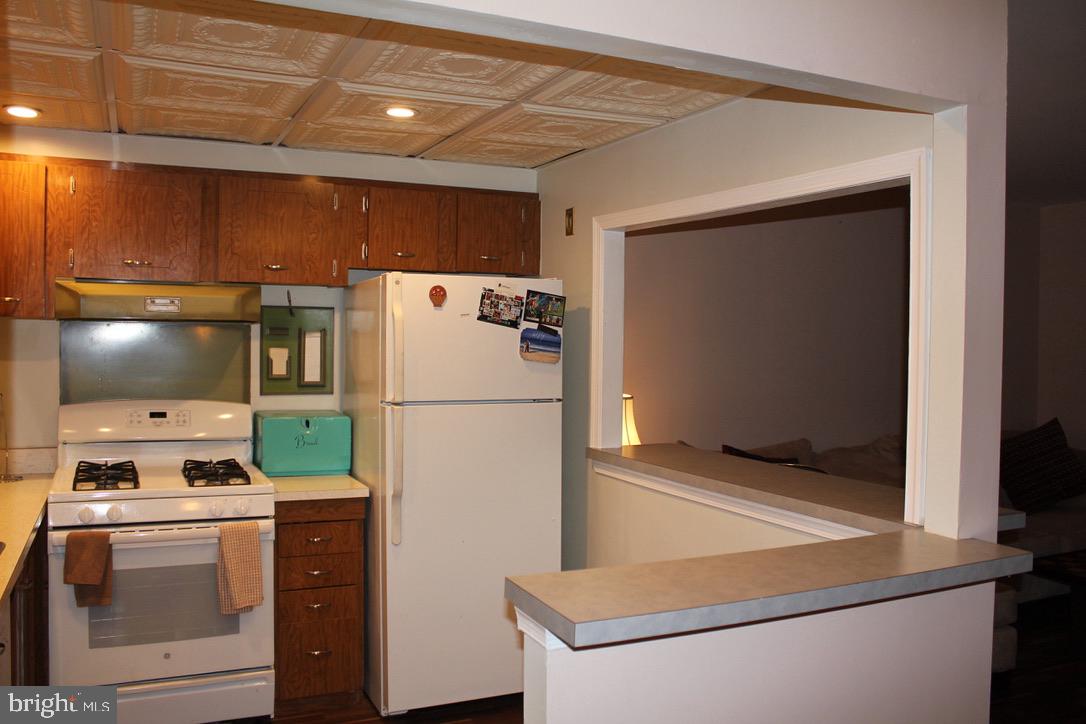 3549 Kyle Road Philadelphia, PA 19154 - Photo 5 of 33 Kitchen