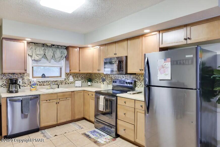 8907 Deerfield Road Tobyhanna, PA 18466 - Photo 5 of 35 10